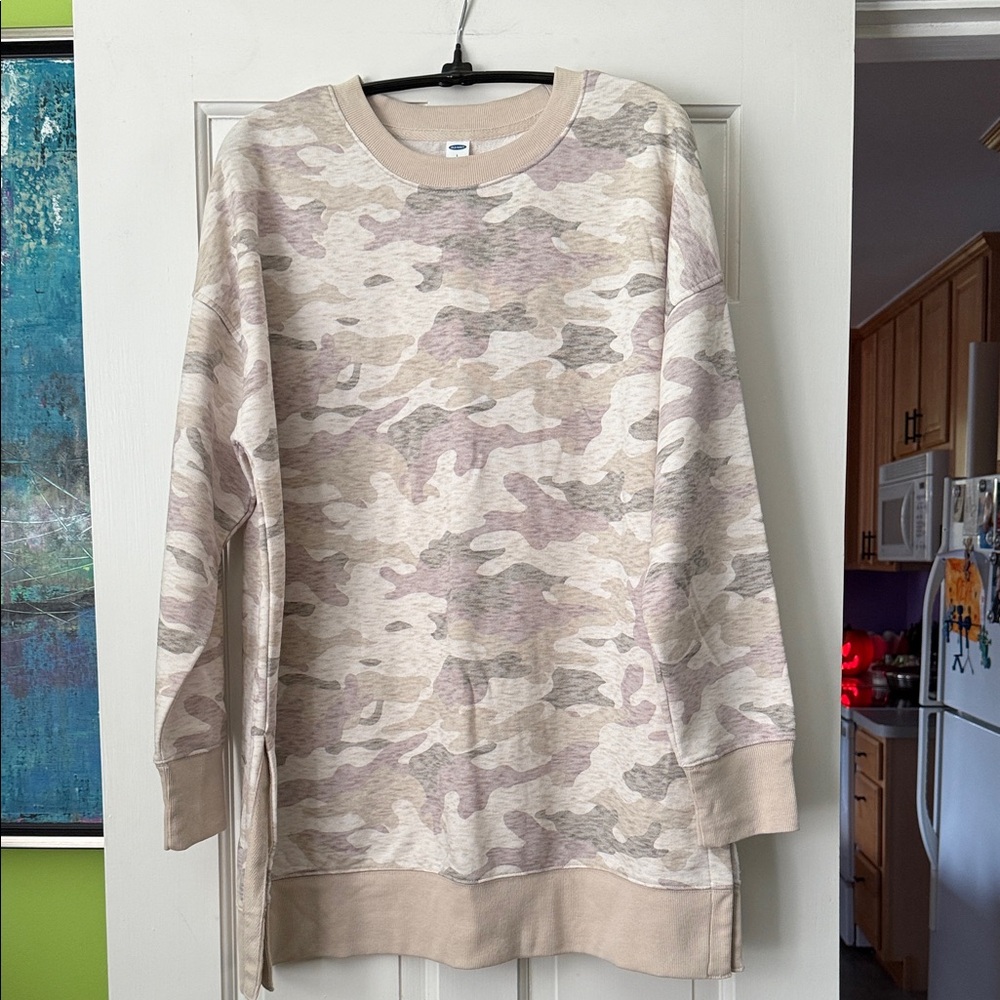 Old Navy Tan Camouflage Crewneck Sweater/Sweatshirt